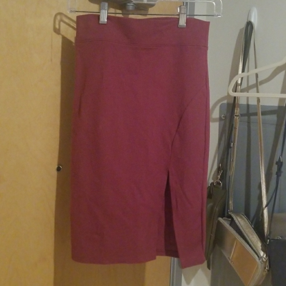 Blush pencil skirt with slit